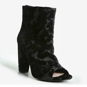 torrid peep toe booties